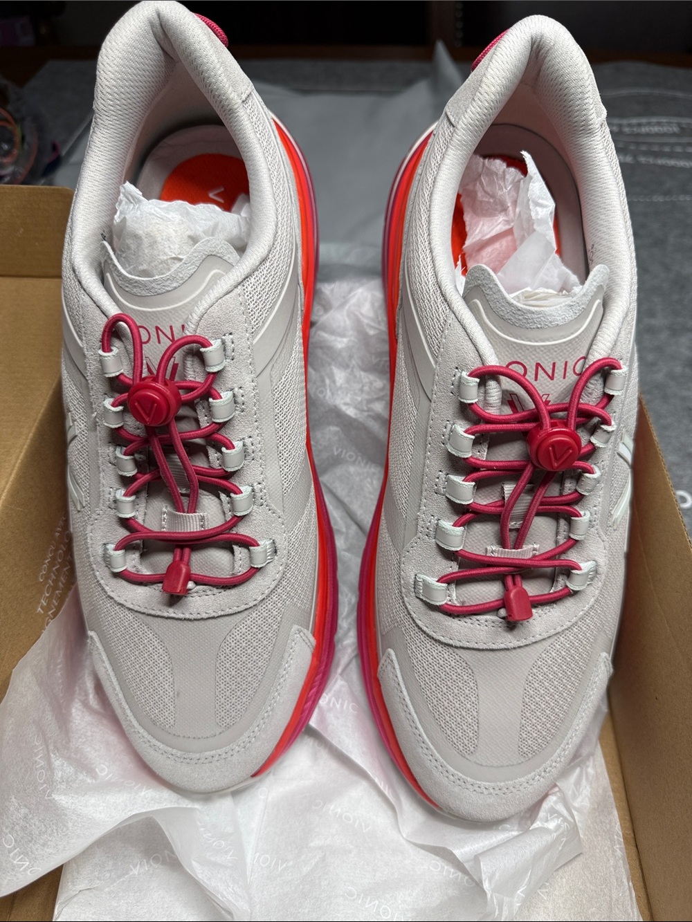 Vionic Wmax Sierra Sneakers in Oyster Gray with Coral Accents